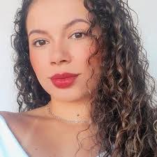 Sarah Monteiro's Instagram, Twitter & Facebook