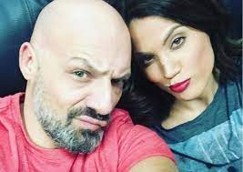 Πολύς λόγος γίνεται το τελευταίο διάστημα για το αν η μαίρη συνατσάκη είναι σε σχέση με τον ίαν στρατή. Moytsinas Synatsakh Ti Diatara3e Th Sxesh Toys Ta Nea