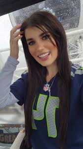 Exploring Seattle's Great Wheel Above the Water