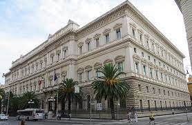 A gennaio 2014, con provvedimento approvato d'urgenza dal parlamento, è stato autorizzata la rivalutazione delle quote della banca d'italia da 156.000 euro a 7,5 miliardi di euro, cosi' come voluta da palazzo koch, mentre il 31/5/2014, nella piccola bene vagienna. Banca D Italia Wikipedia