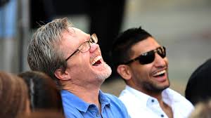 Amir Khan should rest rather than chase Manny Pacquiao, says Freddie Roach 