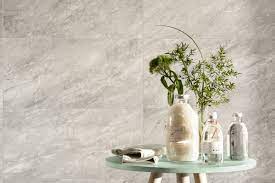 Ceramiche piemme ist seit 1962 der protagonist von made in italy mit innovativem design und ästhetischen lösungen, die sich in qualität, stil, design und ökologischer nachhaltigkeit unterscheiden. Valentino Ceramicas