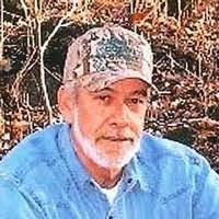 Lee Bade's Instagram, Twitter & Facebook