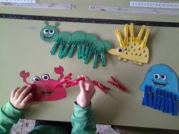 La motricidad fina y gruesa de los niños de 2 a 3 años se puede mejorar a través de los juegos y actividades que les resultan súper divertidas, interesantes e ideales para compartir momentos especiales con mamá. Motricidad Fina Simpaticos Animales Juegos De Motricidad Fina Actividades Para Motricidad Fina Motricidad