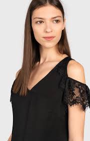 Black top MARIAH brand GUESS — Globalbrandsstore.com/en