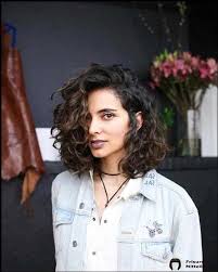 Sehen sie die besten ideen kurzhaarfrisuren lockiges haar damen 2019. 28 Kurzhaarschnitte Fur Lockiges Haar Fur Frauen Im 2021 2021 Frisuren Mittellange