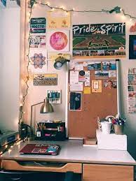 98 Cool And Simple College Apartment Decoration Ideas Collegeapartmentdecoration Apartmentdecorating Apartment Dorm Room Diy Dorm Room Desk Cute Dorm Rooms