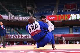 À 18 ans et demi, ce guerrier du tatami au physique hors norme (2m04 pour 130kg) est devenu le plus jeune. Zeyp0sz0fgo7qm