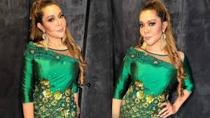 I only stare at the one next to her. Dulu Hodoh Tapi Asli Sekarang Ifa Raziah Cantik Tapi Fake Tempatan Hiburan Trending Cari Infonet