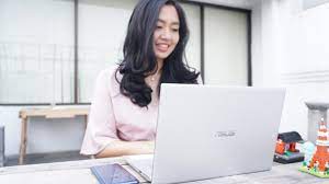 The 14 asus vivobook 14 f412da laptop is a colorful, lightweight device powered by intel i7, nvidia graphics, and dual storage. Harga Asus Vivobook Ultra A412 Murah Ini Reviewnya Pricebook