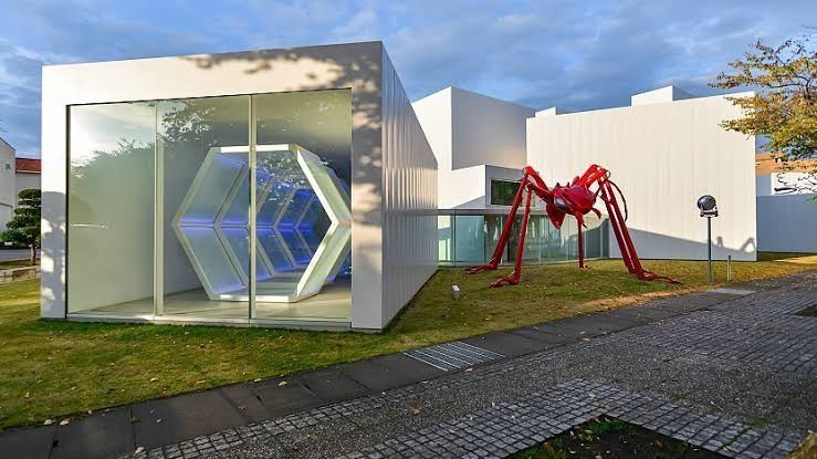 TOWADA ART CENTER