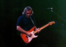 Pink Floyd The Wall Live At Earls Court 1980 Pink Floyd S Epic Performance Of Comfortably Numb 1980 In 2020 Pink Floyd David Gilmour Pink Floyd Music