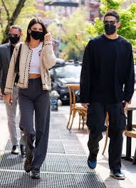 Kendall jenner news, gossip, photos of kendall jenner, biography, kendall jenner boyfriend list kendall jenner is a 25 year old american model. Kendall Jenner And Devin Booker S Relationship Timeline Elle Canada
