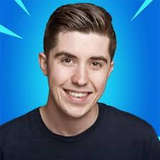 Max Ross (@maxrosscomedy)