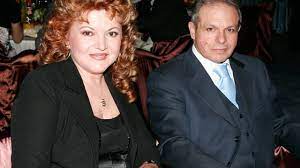 22 martie 1953, perșinari, județul dâmbovița) este o cântăreață română de muzică populară și lăutărească. De Ce A Murit De Fapt Romulus Petrescu SoÈul Mariei Carneci Avea 65 De Ani Èi S A Luptat Cu O BoalÄ CumplitÄ Stiri Mondene