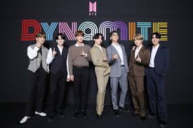 ¿cuándo son los grammys 2022? Bts And Blackpink For Grammy Is It Possible The U S Media Says Yes Kpophit Kpop Hit