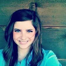 Evelyn Moss (@eviemoss)