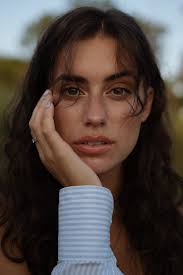 Paige Evans's Instagram, Twitter & Facebook