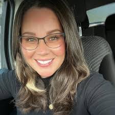 Rebecca Rushing's Instagram, Twitter & Facebook