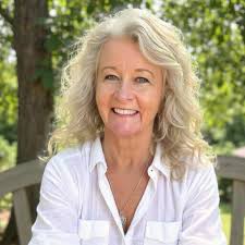 Where to find a fancy outfit for a reasonable price in Hendersonville, NC?