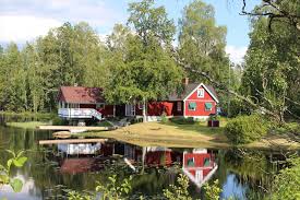 Der see mit seinem frischen, fischreichen wasser ist weit über südschweden hinaus als. Schweden Smaland Ferienhaus Am See Ferienhauser In Schweden Am See