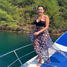 Uşaqlığı bolqarıstanda keçən gülsim ali bolqarıstanda təşkil edilən super model yarışmasına qatılıb və bu yarışmada ford model seçilibdir. Gonul Dagi Dizisi Dilek Gulsim Ilhan Ali Oynadigi Diziler Biyografi Sitesi