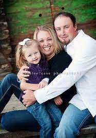 Photo Ideas For Children And Families Family Portrait Poses Family Picture Poses Family Photo Pose