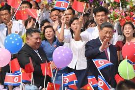 Xi na Coreia do Norte expõe influência chinesa sobre Pyongyang