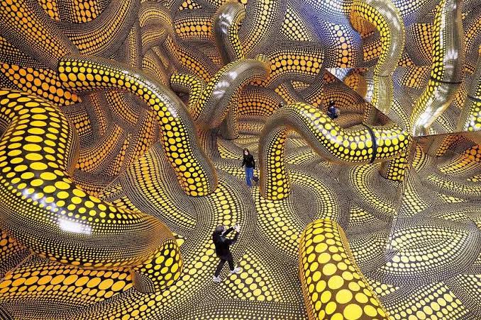 97歳の草間彌生、なお世界を魅了――ケルンで創作70年の大回顧展 | ニューズウィーク日本版 オフィシャルサイト