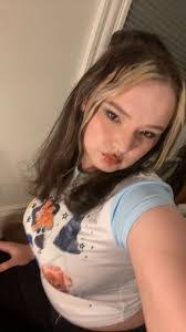 Leila Schafer's Instagram, Twitter & Facebook