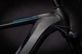 The kathmandu is an all terrain monster, with road and off road capability, nothing will get in your way on this bike. Cube Kathmandu Hybrid Pro 625 Black N Blue