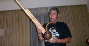 Sehingga ketika ditanya apa pengertian dari alat musik ritmis, akan mendapatkan selain itu, alat musik ritmis juga mempunyai fungsi sebagai pengatur tempo atau irama lagu. Kledi Alat Musik Tiup Tradisional Khas Suku Dayak