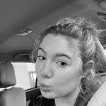 Sophia Dow's Instagram, Twitter & Facebook