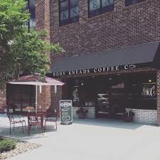 Body Kneads Coffee Co Lebanon Tn Outside Seating Outdoor Decor Seating