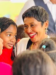 Aller à votre rencontre, c'est être présent au cœur de vos quartiers !  Aujourd'hui, je suis à Bellepierre, accompagné des élus David Belda et Jean-Max  Boyer, pour écouter les habitants et identifier