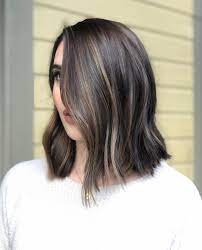 Potongan rambut pendek sebahu untuk wanita penata rambut via penatarambut.com. 51 Model Rambut Sebahu Terpopuler Tahun 2021 Coba Yuk