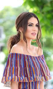 Hairstyle For Off Shoulder Dress Over The Shoulder Dress Off Shoulder Dress Hairstyle Dress Hairstyles