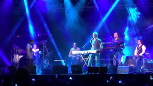 Jean Jacques Goldman Famille Live Ouveillan Juillet 2014 Hd Jean Jacques Goldman Chanteurs Francais Les Enfoires