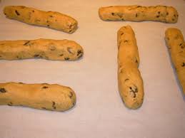 Brush dough lightly with some of the beaten egg, then spread 1/2 the surface with 3/4 cup of the raisins, pressing them in carefully. Old Fashioned Hermit Cookies Flour Me With Love