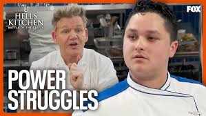 Chef Anthony Falls Apart While ATTEMPTING To Lead the Blue Team