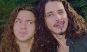 Eddie Vedder e Chris Cornell 1991 : r/OldSchoolCool