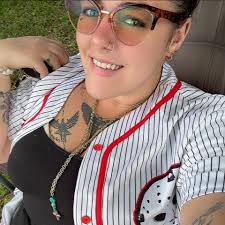 Amanda Seyfried hilariously shocks her 'The Housemaid' co-stars by  attempting this TikTok challenge mid-interview. 😭