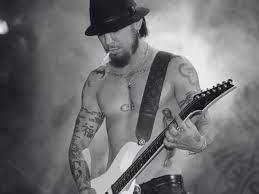 Dave Navarro: 9 Albums That Help Me Through Dark Times | Revolver