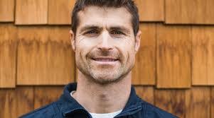 Aaron Everitt's Instagram, Twitter & Facebook