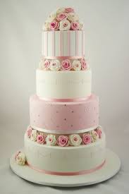 1 2 Dummy Cake Great Way To Add Height And The Wow Factor To A Would Be Small Wedding Cake Middle Pink Wedding Cake Wedding Cake Designs 4 Tier Wedding Cake