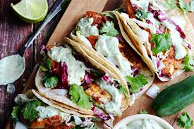 La misma receta se puede utilizar para preparar los tacos de camarones, también muy populares en la península de california. Receta De Tacos De Pescado Con Salsa De Aguacate Y Cilantro Cocina Y Vino