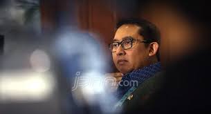 Dlm soal pki, dirjen kebudayaan ini jelas bela sejarah versi pki, menyalahkan orde baru n tni. Fadli Zon Mengingatkan Kembali Soeharto Bapak Pembangunan Indonesia Jpnn Com