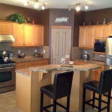 40 Best Kitchen Wall Paint Colors In Your Home Freshouz Com Maple Kitchen Cabinets Paint For Kitchen Walls Kitchen Design