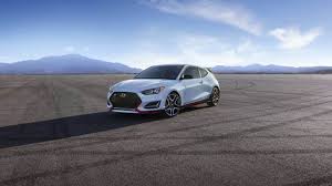 It is available in 4 colors, 1 variants, 1 engine, and 1 transmissions option: Horr7gxfq Td0m