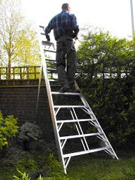 Our ladders are made right here in the usa and sold all over the u.s. Fruit Picking Ladders Chase Ladders